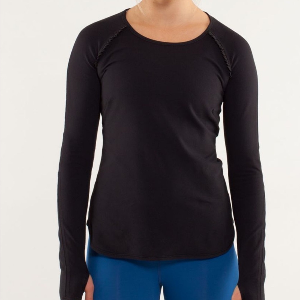 Lululemon Runder Under Long Sleeve
Black